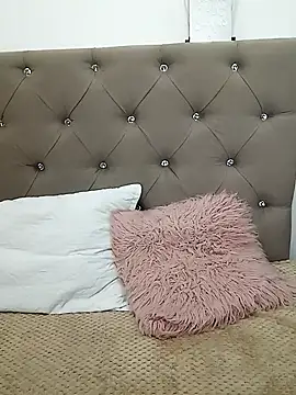 Snapshot of Isbettyche chatting on October 16, 2025, 8:17 pm Isbettyche online show from October 16, 2025, 8:17 pm