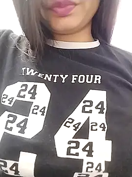 Snapshot of Sexy_vernilla chatting on November 2, 2025, 5:18 pm Sexy vernilla online show from November 2, 2025, 5:18 pm