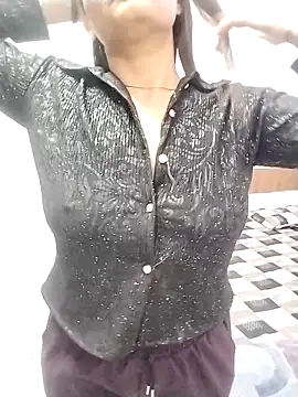 Snapshot of Sexy_vernilla chatting on October 27, 2025, 8:43 pm Sexy vernilla online show from October 27, 2025, 8:43 pm