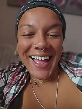 Snapshot of GoddessChantelle chatting on July 4, 2026, 2:43 pm GoddessChantelle online show from July 4, 2026, 2:43 pm