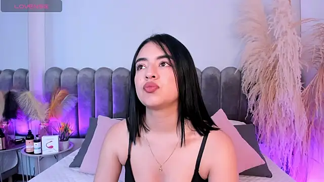 Dayanna Rose online show from September 20, 2025, 12:32 pm