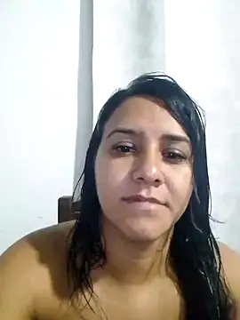 Snapshot of Paola-Russell chatting on October 7, 2025, 3:18 am Paola-Russell online show from October 7, 2025, 3:18 am