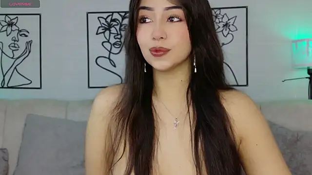Snapshot of VioletBlacke_ chatting on May 7, 2026, 1:47 pm VioletBlacke online show from May 7, 2026, 1:47 pm