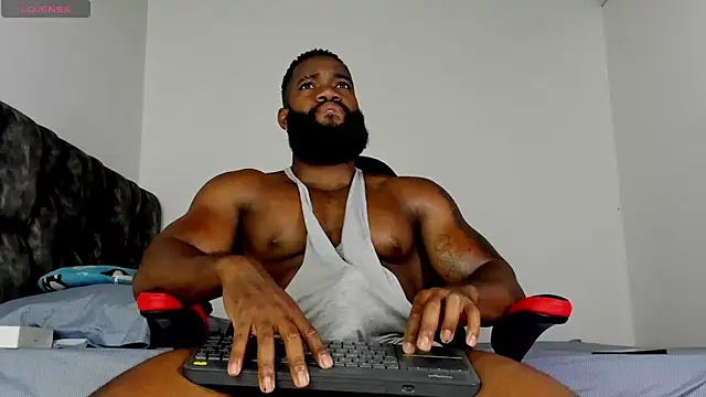 Snapshot of james_musclebbc chatting on June 2, 2026, 12:10 am james musclebbc online show from June 2, 2026, 12:10 am