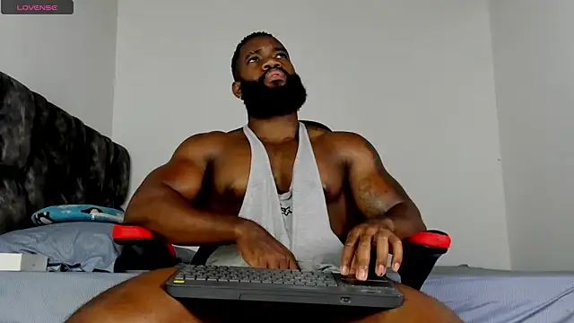 Snapshot of james_musclebbc chatting on June 2, 2026, 12:16 pm james musclebbc online show from June 2, 2026, 12:16 pm