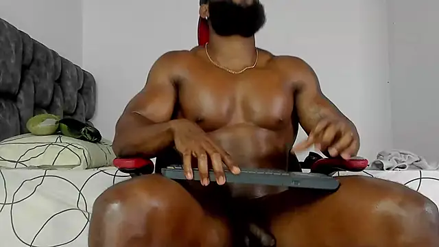 Snapshot of james_musclebbc chatting on September 30, 2025, 12:55 pm james musclebbc online show from September 30, 2025, 12:55 pm