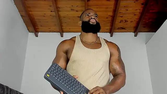 Snapshot of james_musclebbc chatting on November 10, 2025, 12:10 pm james musclebbc online show from November 10, 2025, 12:10 pm