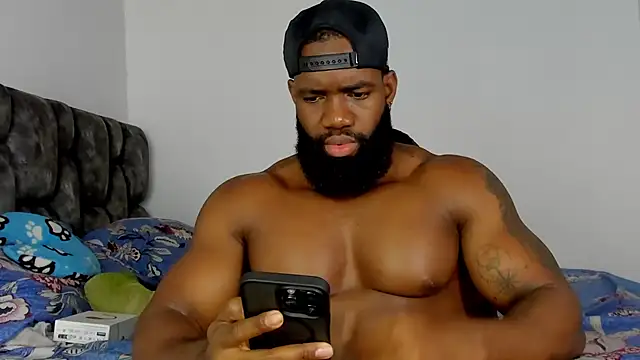 Snapshot of james_musclebbc chatting on November 29, 2025, 1:17 am james musclebbc online show from November 29, 2025, 1:17 am