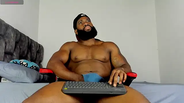 Snapshot of james_musclebbc chatting on May 19, 2026, 10:06 pm james musclebbc online show from May 19, 2026, 10:06 pm