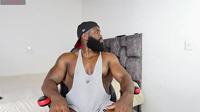 Snapshot of james_musclebbc chatting on June 24, 2026, 7:11 pm james musclebbc online show from June 24, 2026, 7:11 pm