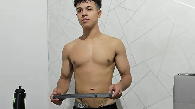 Snapshot of Alex_Colton7 chatting on November 13, 2025, 3:32 am Alex Colton7 online show from November 13, 2025, 3:32 am