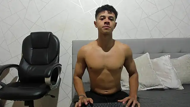 Snapshot of Alex_Colton7 chatting on October 25, 2025, 4:55 am Alex Colton7 online show from October 25, 2025, 4:55 am