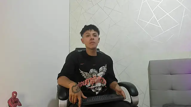 Snapshot of Alex_Colton7 chatting on November 8, 2025, 3:21 am Alex Colton7 online show from November 8, 2025, 3:21 am