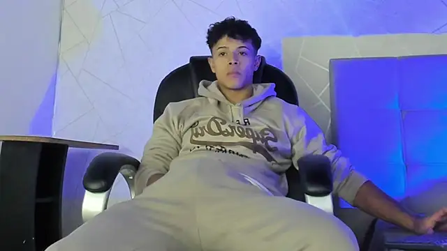 Snapshot of Alex_Colton7 chatting on December 2, 2025, 4:58 am Alex Colton7 online show from December 2, 2025, 4:58 am