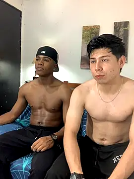 Snapshot of DEMOND_333 chatting on October 19, 2025, 3:42 am DEMOND 333 online show from October 19, 2025, 3:42 am