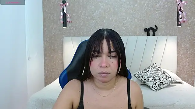 AliceSmiith  online show from September 28, 2025, 5:53 pm
