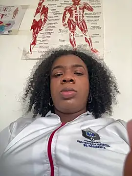 Snapshot of LicyEvans1 chatting on April 21, 2026, 7:42 pm LicyEvans1 online show from April 21, 2026, 7:42 pm
