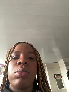 LicyEvans1 online show from February 27, 2026, 9:36 pm