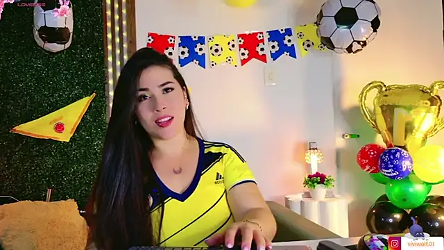 sarawolff online show from June 18, 2026, 5:39 am