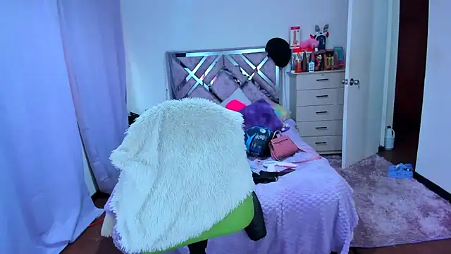 Snapshot of Luna_Analya chatting on November 17, 2025, 11:58 am Luna Analya online show from November 17, 2025, 11:58 am