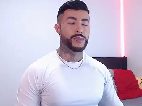 andrea de lucaa online show from November 9, 2025, 2:48 am