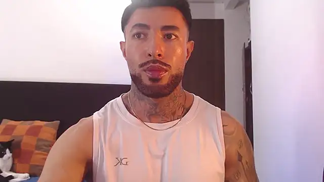 andrea de lucaa online show from July 16, 2026, 4:09 am