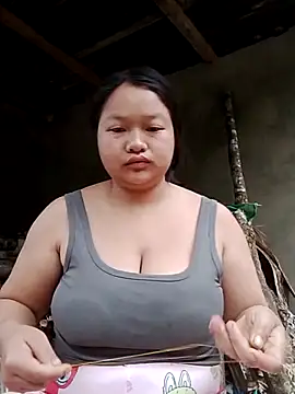 girl-babi online show from April 27, 2026, 12:19 am