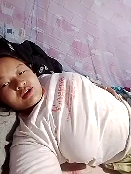 Snapshot of girl-babi chatting on July 2, 2026, 3:23 am girl-babi online show from July 2, 2026, 3:23 am