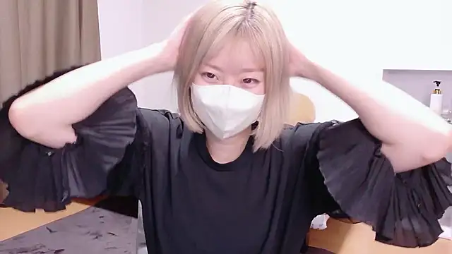 Snapshot of Nana__ch chatting on May 12, 2026, 4:24 pm Nana ch online show from May 12, 2026, 4:24 pm