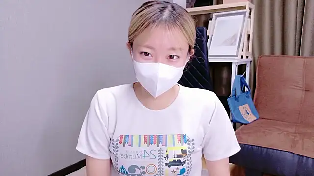 Nana  ch online show from October 15, 2025, 3:38 am