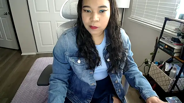 SHEILYN  online show from January 7, 2026, 4:28 am