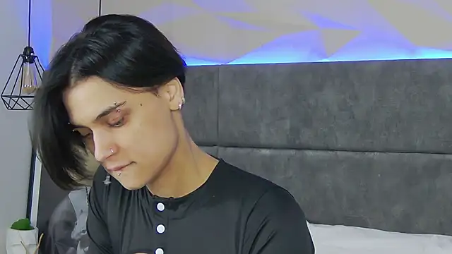 VioletAsh online show from October 14, 2025, 4:46 am