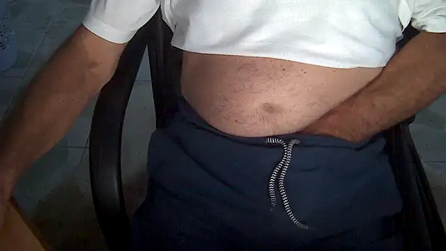 Snapshot of velikifant7 chatting on August 4, 2026, 4:06 am velikifant7 online show from August 4, 2026, 4:06 am