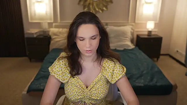 Snapshot of Cleo054 chatting on December 14, 2025, 11:38 am Cleo054 online show from December 14, 2025, 11:38 am