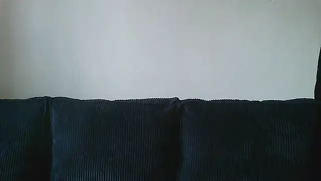 Snapshot of __Leyla__ chatting on October 13, 2025, 9:33 am Leyla online show from October 13, 2025, 9:33 am