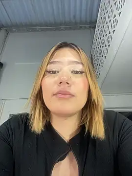 Snapshot of Candy_Velvet chatting on November 8, 2025, 10:46 pm Candy Velvet online show from November 8, 2025, 10:46 pm