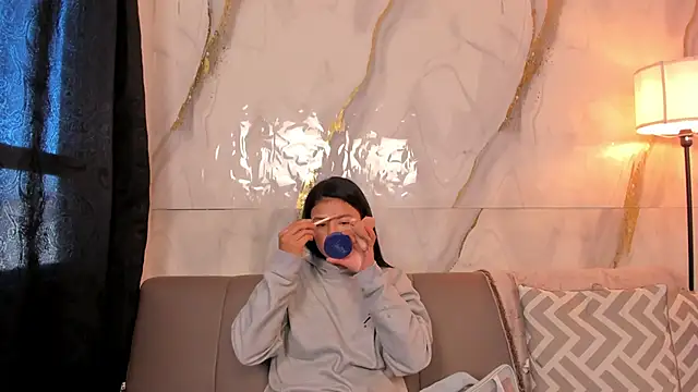 Tiffany Nm online show from April 22, 2026, 1:29 pm