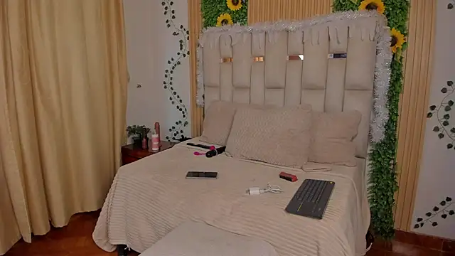 Snapshot of Jade_Nmm chatting on November 15, 2025, 1:04 pm Jade Nmm online show from November 15, 2025, 1:04 pm