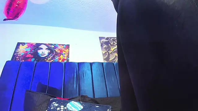 Snapshot of Hanna_wish chatting on November 14, 2025, 1:15 pm Hanna wish online show from November 14, 2025, 1:15 pm