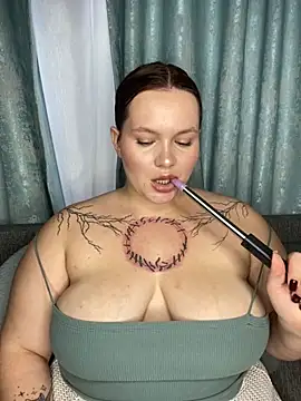 Snapshot of Nata102 chatting on October 1, 2025, 11:47 am Nata102 online show from October 1, 2025, 11:47 am