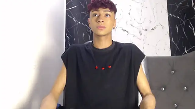 owen sexy25 online show from September 19, 2025, 8:35 pm