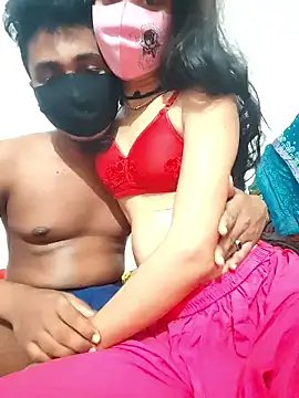 Snapshot of maya-Couple19 chatting on October 13, 2025, 5:25 pm maya-Couple19 online show from October 13, 2025, 5:25 pm