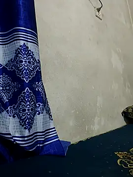 Snapshot of maya-Couple19 chatting on October 28, 2025, 6:40 pm maya-Couple19 online show from October 28, 2025, 6:40 pm