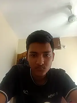 Snapshot of WrinkledTriops chatting on April 3, 2026, 5:47 am WrinkledTriops online show from April 3, 2026, 5:47 am