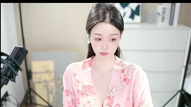 Snapshot of abbyli12 chatting on November 11, 2025, 4:13 pm abbyli12 online show from November 11, 2025, 4:13 pm