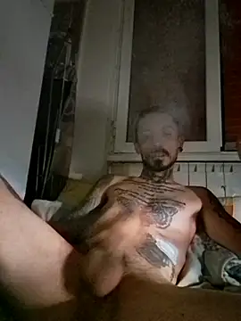 Snapshot of Robe420 chatting on June 12, 2026, 2:20 am Robe420 online show from June 12, 2026, 2:20 am