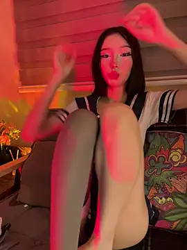 Isla rosee18 online show from July 18, 2026, 5:05 am