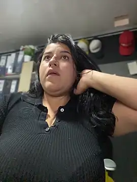 Snapshot of Tokio_Sakura chatting on December 18, 2025, 9:51 pm Tokio Sakura online show from December 18, 2025, 9:51 pm