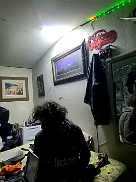 Snapshot of bearded_cross chatting on December 18, 2025, 5:12 am bearded cross online show from December 18, 2025, 5:12 am