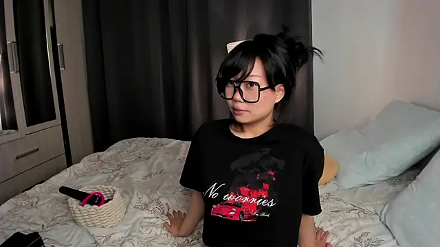 Snapshot of _molly_molly_molly_ chatting on October 9, 2025, 12:17 pm molly molly molly online show from October 9, 2025, 12:17 pm